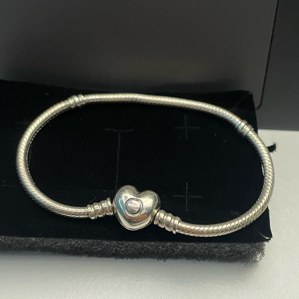 Pandora Heart clasp charm bracelet